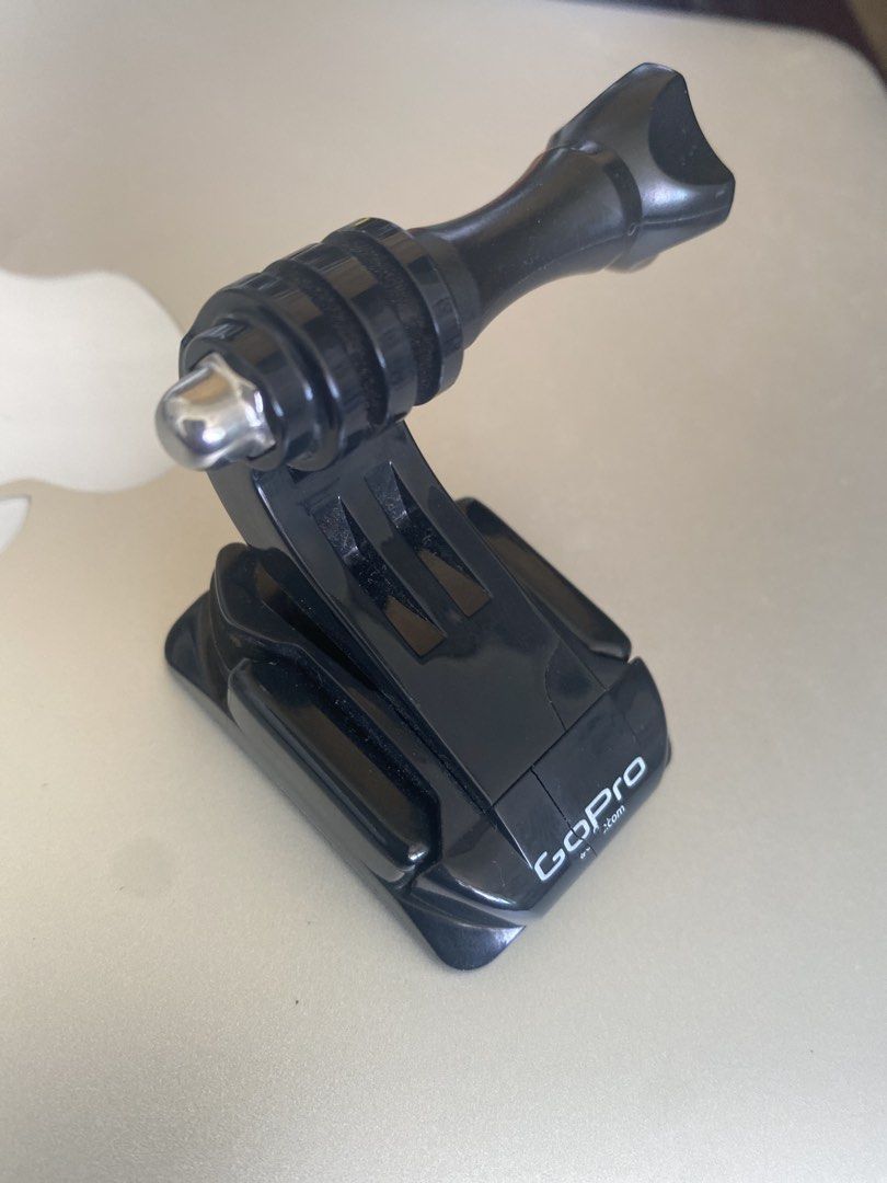 GoPro helmet mount (Category: Video Cameras) located in Singapore. Submitted by kokylim (Listing ID 1458728362, Image 2). Description: Used for only 2 rides on helmet… need to use new heavy duty double side tape to mount again..