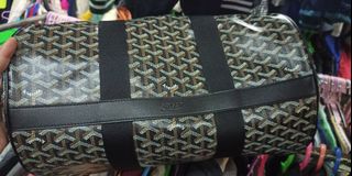 (Category: ) located in . Submitted by XycerlynCLXN (Listing ID 1458802812, Image 1). Description: .