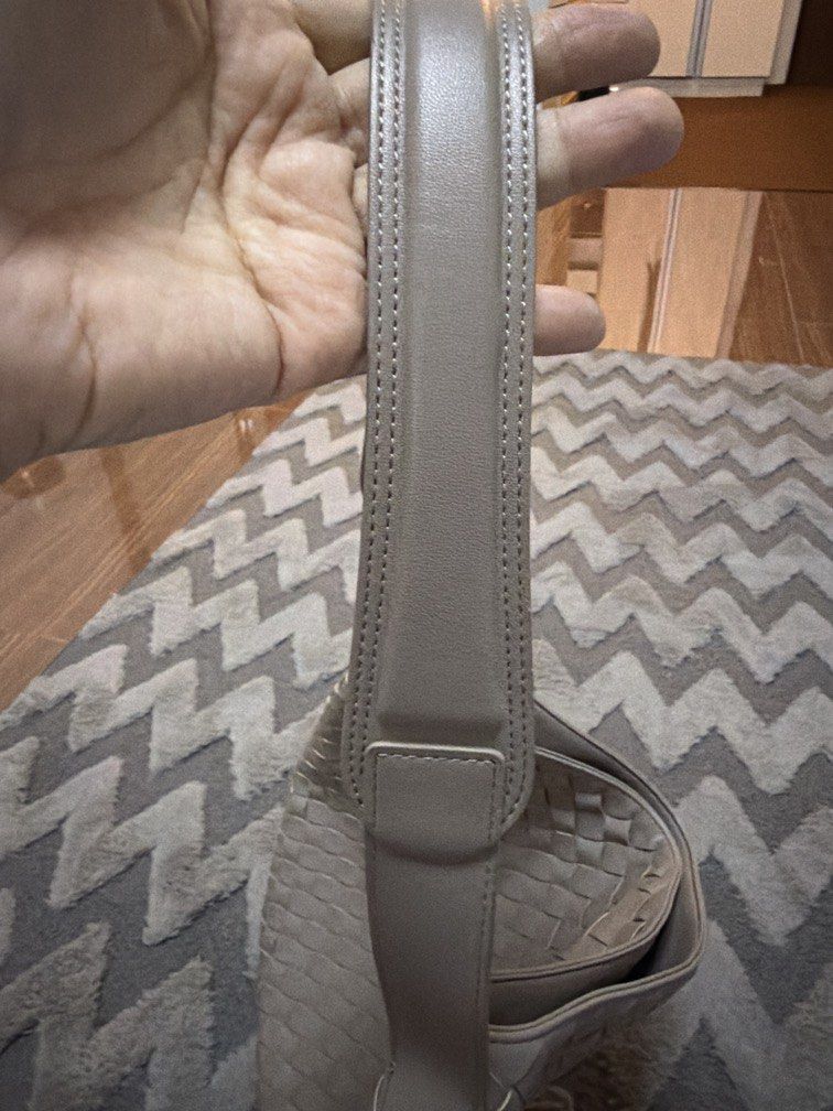 Gray braided shoulder bag (Category: Shoulder Bags) located in Quezon City. Submitted by bloompicks (Listing ID 1458777334, Image 3). Description: Used 3-5x only. No issues. Like new. No return, no refunds. Super nice in actual.