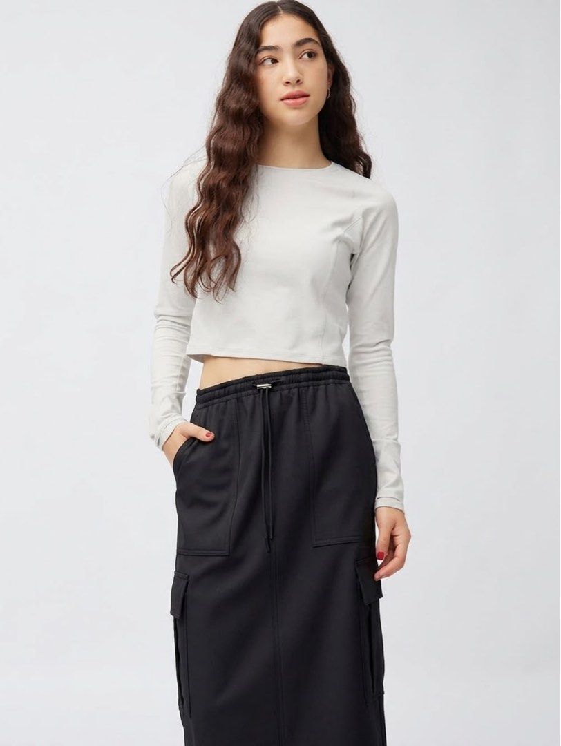 GU - Fleece Lined Cargo Long Skirt (Category: Skirts) located in Cavite. Submitted by hand.picked (Listing ID 1458802791, Image 2). Description: GU - Fleece Lined Cargo Long Skirt Size: Small Dimension: 25-30” Waistline / 31.5” Length Condition: Like New.