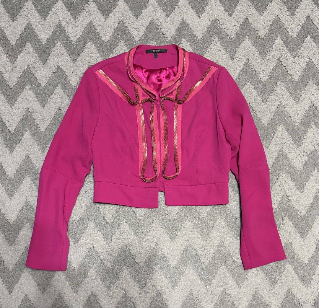 Gucci - Vibrant Fuchsia Pink Cropped Jacket (Category: Coats, Jackets and Outerwear) located in Cavite. Submitted by commoncourtesy (Listing ID 1458857121, Image 1). Description: Cut washtag Size 4 fits small to medium.
