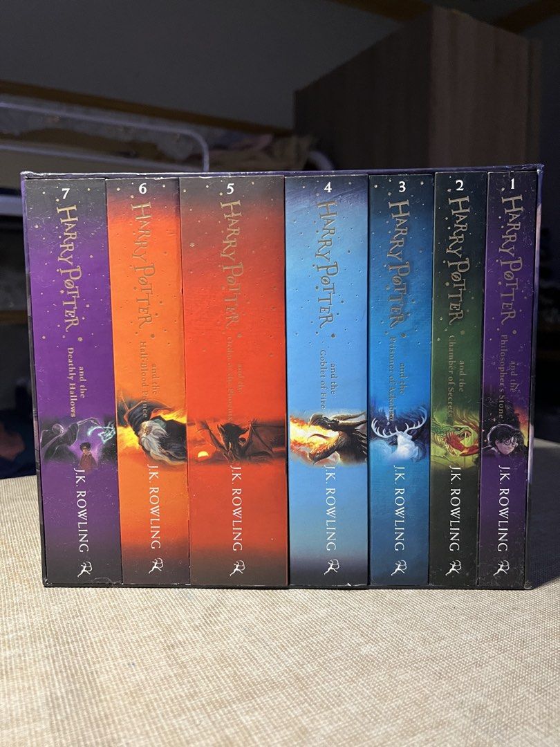 Harry Potter Book Complete Set Books 1-7 (Category: Storybooks) located in Manila. Submitted by juliusfrancis (Listing ID 1458829870, Image 1). Description: ✅ Complete collection of all 7 Harry Potter books by J.K. Rowling. ✅ Original copy ✅ Good as new (unsealed but haven’t been used) ✅ No tears, foxing, scratches, or other issues 💰 ₱3500 (price is negotiable) 💸 PAYO (pay as you order) preferred 💵 MOP: GCash 📍 Metro Manila 📦 Lalamove (c/o b