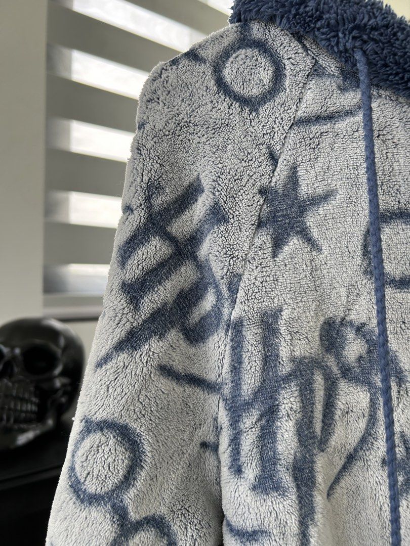 Harry Potter Fleece Onesie (M) (Category: Undergarments & Loungewear) located in Dasmarinas. Submitted by sfclosetcleanup (Listing ID 1458723654, Image 1). Description: 17 x 57 10 x 10.
