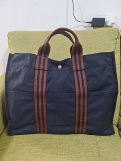 (Category: ) located in . Submitted by dosbagshop (Listing ID 1458757870, Image 1). Description: .