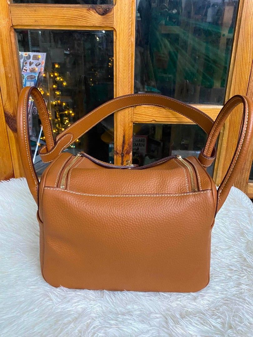 Hermès (Category: Luxury Bags & Wallets) located in Baguio. Submitted by luxuryitembags (Listing ID 1458713580, Image 3). Description: 2nd hand (orig) no damage, good condition dustbag and hermes card inclusions negotiable price.