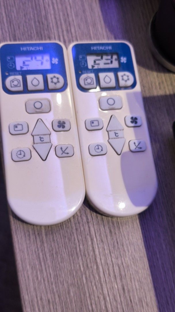 日立冷氣搖控、HITACHI REMOTE （分類：冷氣機及暖風機）位於 Hong Kong。 由 terry2237 提交（商品編號 1458831847，圖片 1）。簡介： $40個 、屯門蝴蝶、荃灣MTR、荔枝角或深水埗交收。