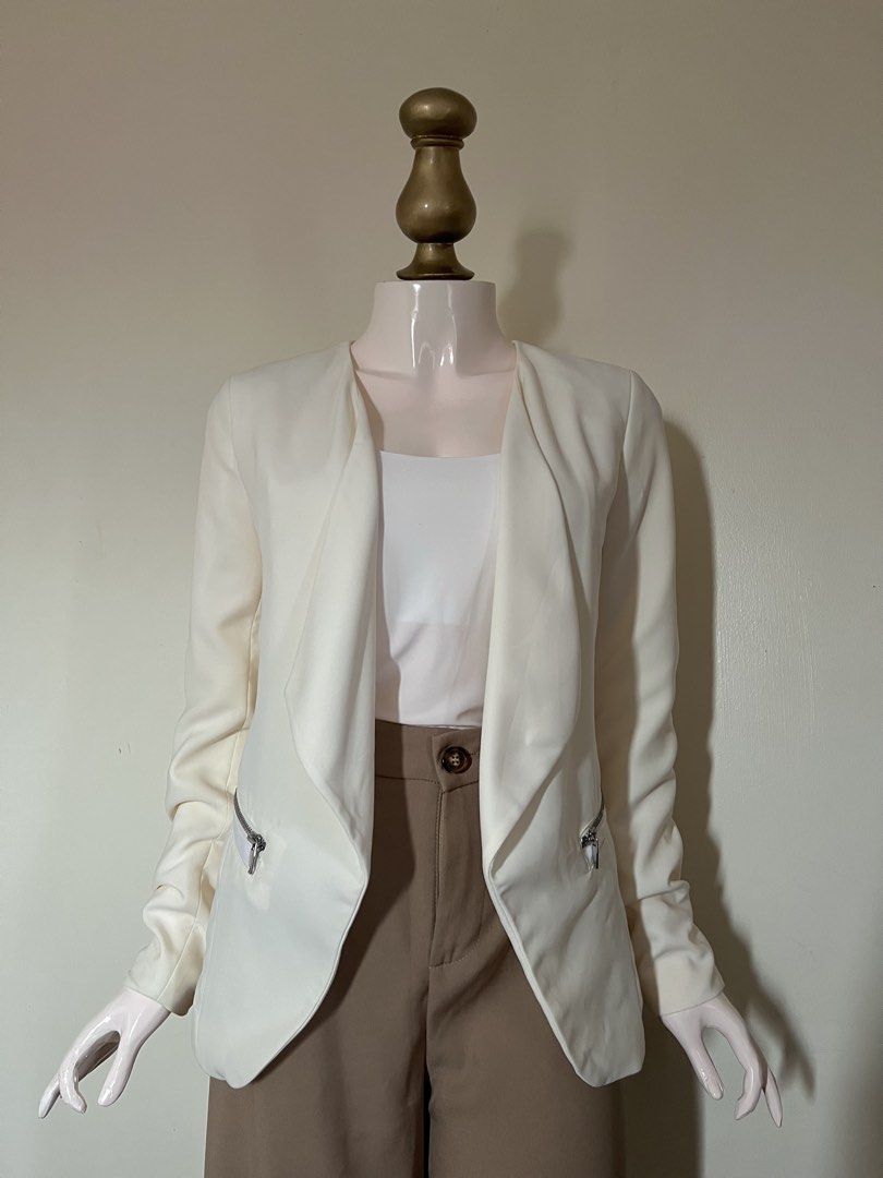 H&M Draped Zip Pocket Blazer - SALE (Category: Coats, Jackets and Outerwear) located in Subic. Submitted by miche.b (Listing ID 1458808266, Image 3). Description: collarless neckline open-front draped silhouette soft structured shoulders curved elongated hem diagonal zippered front pockets silver-tone zipper hardware fully lined interior tailored flattering silhouette smooth woven fabric.
