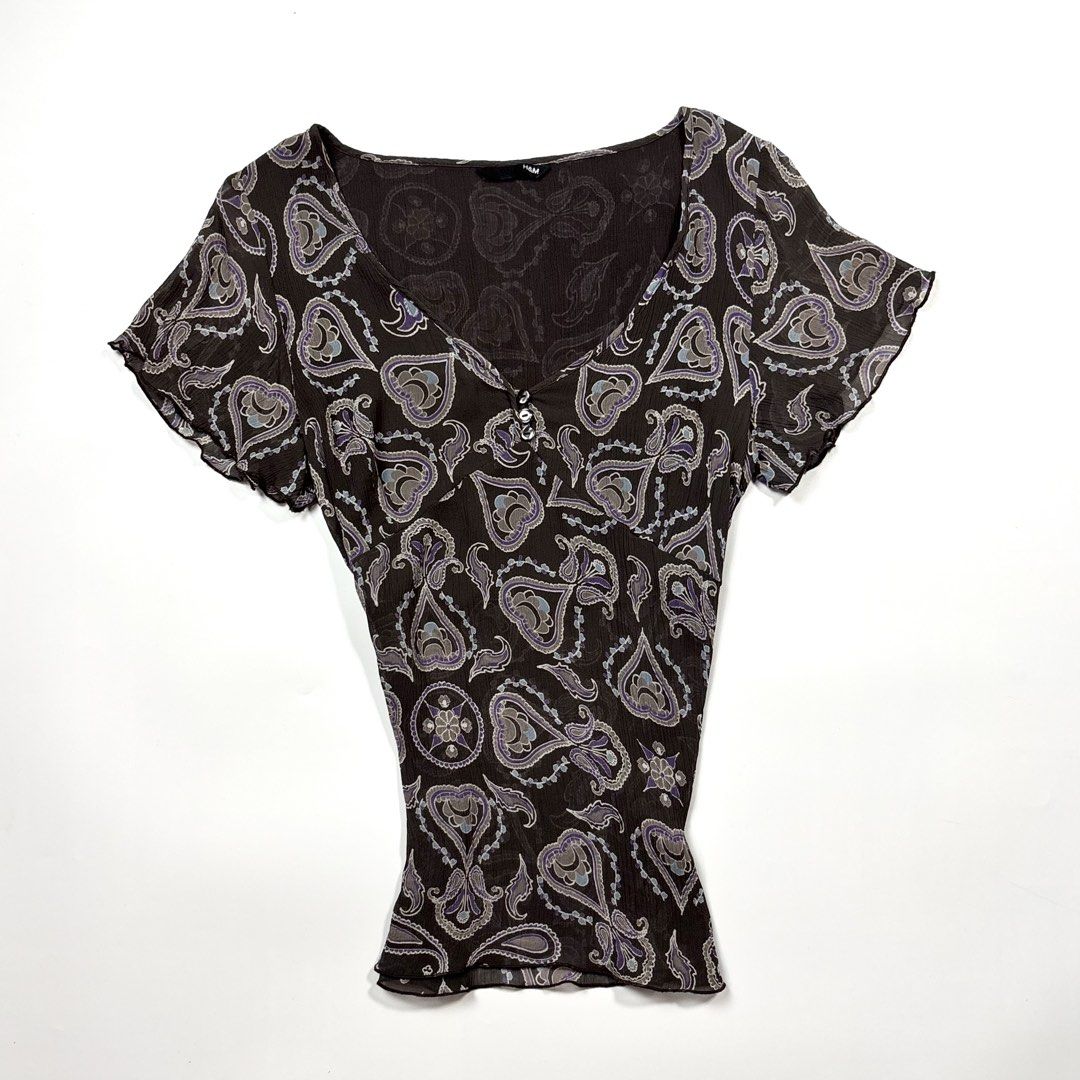 H&M Paisley Top (Category: Blouses) located in Bulacan. Submitted by citygirl00 (Listing ID 1458800579, Image 1). Description: Size M-L B: 36 W: 30 L: 26 In good condition.