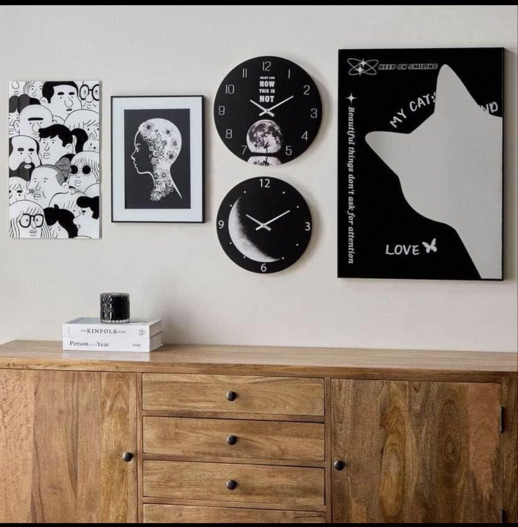 Home box UAE glass crescent moon wall clock (Category: Clocks) located in Mandaluyong City. Submitted by home_box.ae (Listing ID 1458729117, Image 1). Description: .