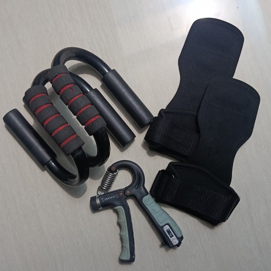 Home Workout Bundle – Push Up Bars + Hand Grips + Grip Trainer (Category: Toning & Stretching Accessories) located in Manila. Submitted by jerrykyle (Listing ID 1458880931, Image 1). Description: Includes: Push-up bars → ₱80 Lifting hand grips (Brand New) → ₱215 Hand-grip trainer → free with bundle ₱250 for all 3! Items can also be sold individually Way of getting the item: Pick up or Meet up ( 📍Pampanga) J&T Express Delivery.