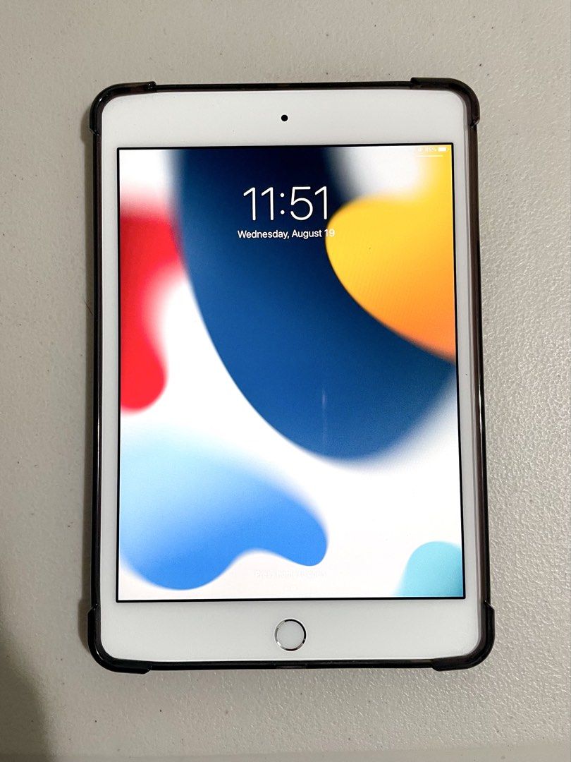 iPad Mini 4 (Category: iPad) located in San Juan City. Submitted by bmbstc14 (Listing ID 1458868577, Image 1). Description: - 16gb only - comes with free case and charger.