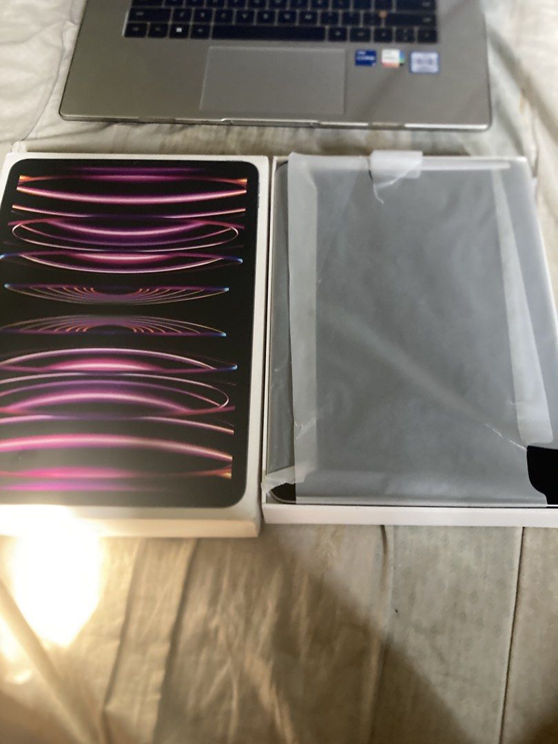 Ipad pro 11 m2 (Category: iPad) located in Manila. Submitted by skyshop1 (Listing ID 1458741662, Image 2). Description: From ATT with cellular esim No scratch or dent Unlocked.