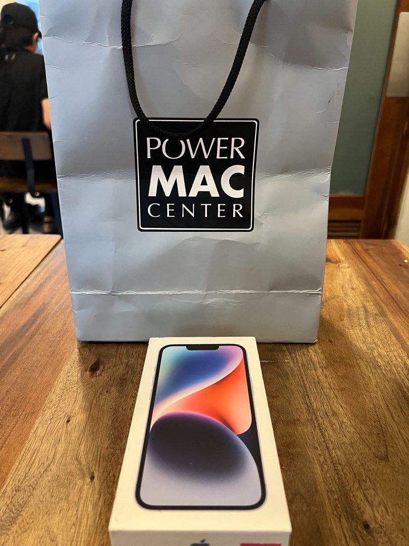 IPHONE 14 128GB, 84BH, NO ISSUE (Category: iPhone 14 Series) located in Caloocan City. Submitted by jenni.rows (Listing ID 1458754363, Image 3). Description: Selling my boyfriend’s IPHONE 14 BLUE 128gb, 84 batt health Factory unlocked (Any sim) No replaced parts & history of repair All working - Face ID, True tone & Camera Power Mac purchased, 1 year old Kaka-end lang ng warranty this August Makinis Inclusions: Original box (same imei) Cord Case 