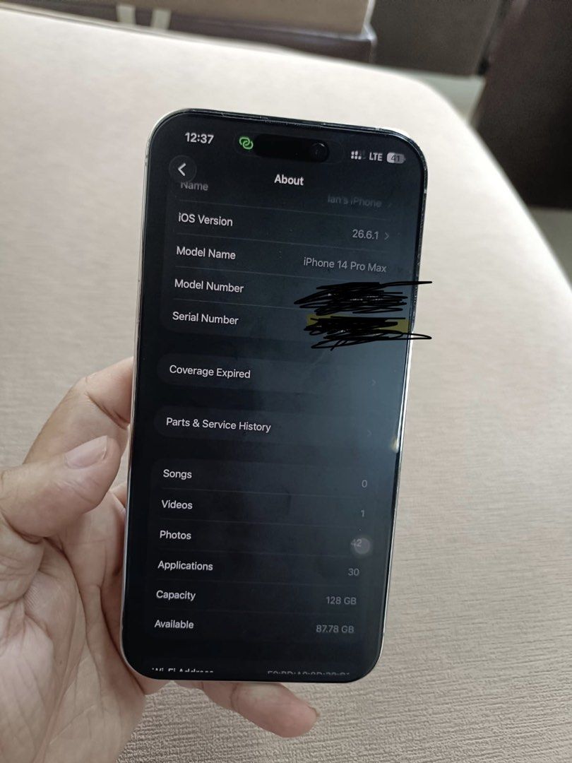 Iphone 14 Pro Max (Category: iPhone 14 Series) located in Makati City. Submitted by yemshidalgs (Listing ID 1458786169, Image 2). Description: 📱 iPhone 14 Pro Max 128GB — For Sale Price: ₱28,999 — Negotiable Inclusions: iPhone 14 Pro Max 128GB Original Box Case Replacement Charger Honest Disclosure: Has some scratches from use, mostly due to the case. Battery has been replaced. Current Battery Health: 96% 🔄 Swap/Trade: Open to swapping for anot
