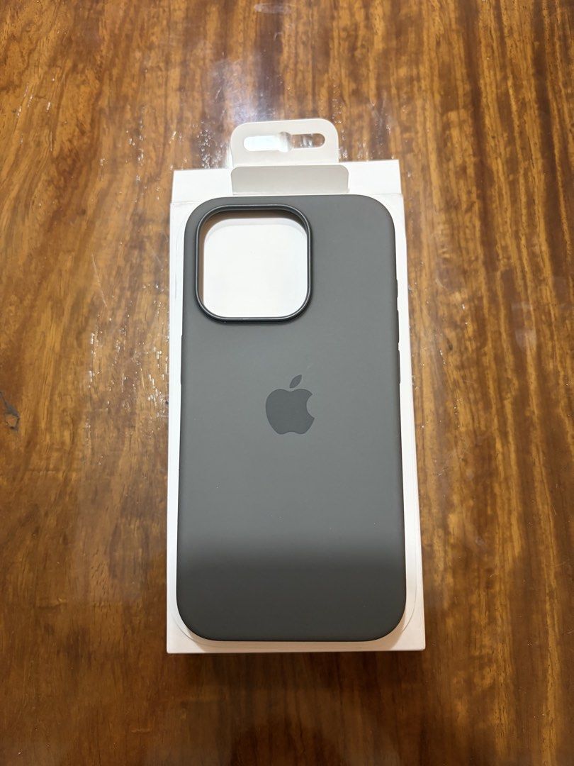 iPhone 15 Pro Silicon Case Magsafe (Category: Cases & Sleeves) located in Rizal. Submitted by icedcoffee07 (Listing ID 1458860192, Image 3). Description: brand new open box but never used shipping fee (buyer’s expense).