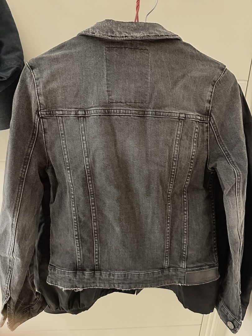 Jacket （分類：外套及戶外衣服）位於 Hong Kong。 由 fashiongirl819 提交（商品編號 1458825295，圖片 5）。簡介： 。