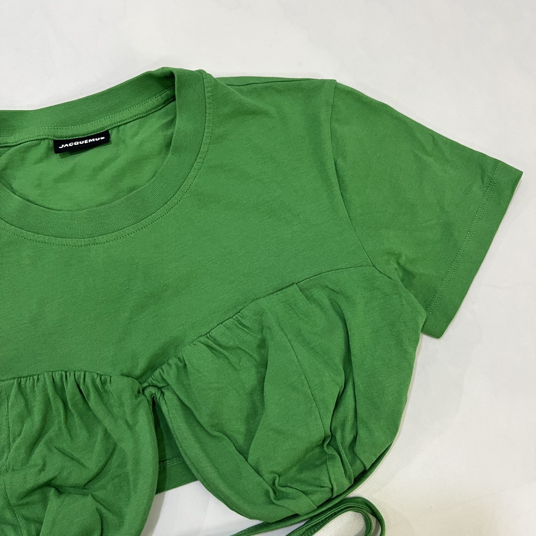 JACQUEMUS BACI TOP (Category: Luxury Apparel) located in Bacolod City. Submitted by the.finest (Listing ID 1458864122, Image 3). Description: Jacquemus Baci top - Crop shirt Tag Size: XS Width: 17 Length: 12 Condition: 9/10 not sure if oil stain marks on both armpit but unnoticeable when worn 3,000+shipping fee.