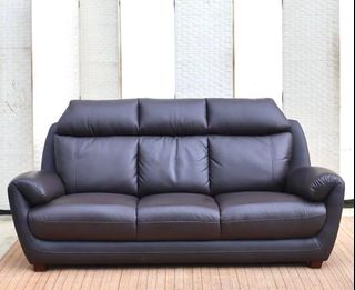 (Category: ) located in . Submitted by FurnitureGallery (Listing ID 1458726629, Image 1). Description: .