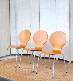 (Category: ) located in . Submitted by FurnitureGallery (Listing ID 1458727329, Image 1). Description: .