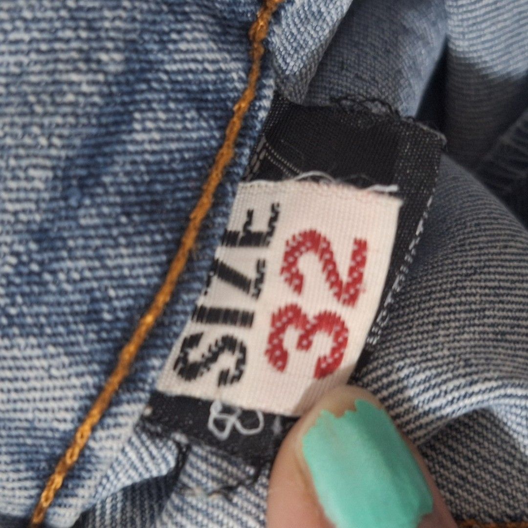 J.S.Y. Denim Skirt (Category: Skirts) located in Manila. Submitted by itsveeagain (Listing ID 1458843429, Image 2). Description: Classic blue denim skirt, mid-thigh length, can fit M-L. Doesn't fit me anymore sadly, but it used to be my one of my fave pieces. rfs: cleaning out my closet ^_^.