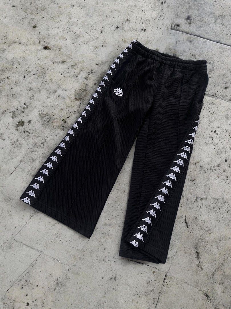 Kappa Black Side-strip Joggers (Category: Joggers) located in Quezon City. Submitted by cedrickarjona (Listing ID 1458781276, Image 2). Description: Kappa Black Side-strip Joggers 800 26-34x32 No issue .