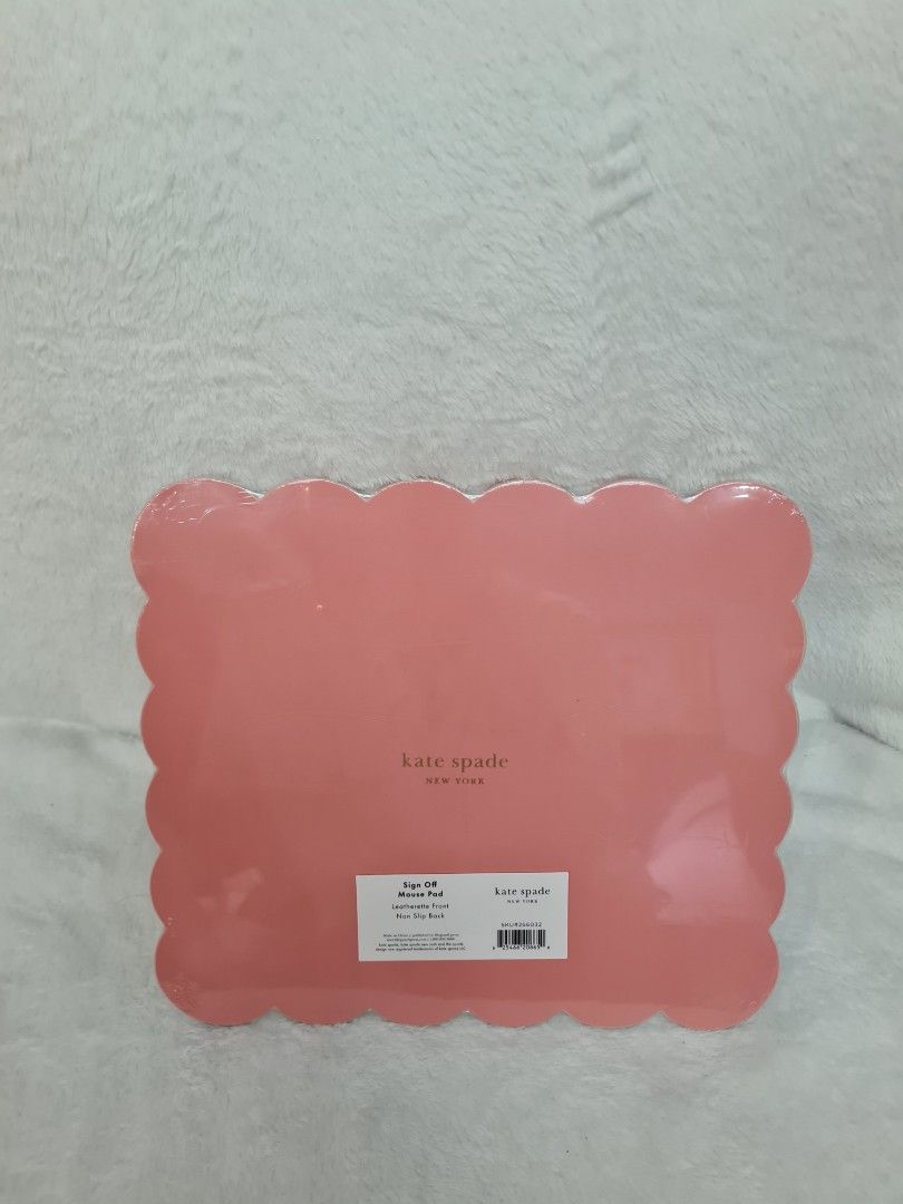 Kate Spade mousepad (Category: Mouse & Mousepads) located in Quezon City. Submitted by luli_18 (Listing ID 1458706847, Image 2). Description: .