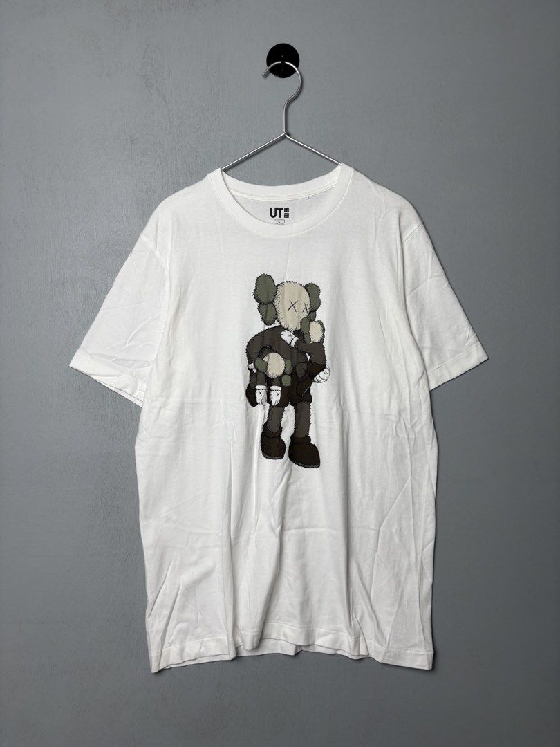 Kaws x Uniqlo T-Shirt (Category: Tshirts & Polo Shirts ) located in Mandaluyong City. Submitted by fellas_ph (Listing ID 1458809527, Image 1). Description: Excellent condition No issues Size L, fits M 20" Width 28.5" Length.