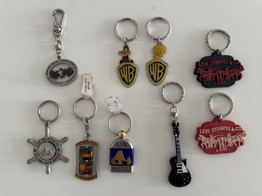 Key chains (Category: Character Goods) located in Singapore. Submitted by ndabsolute (Listing ID 1458738235, Image 1). Description: All keychains at one price $8 .