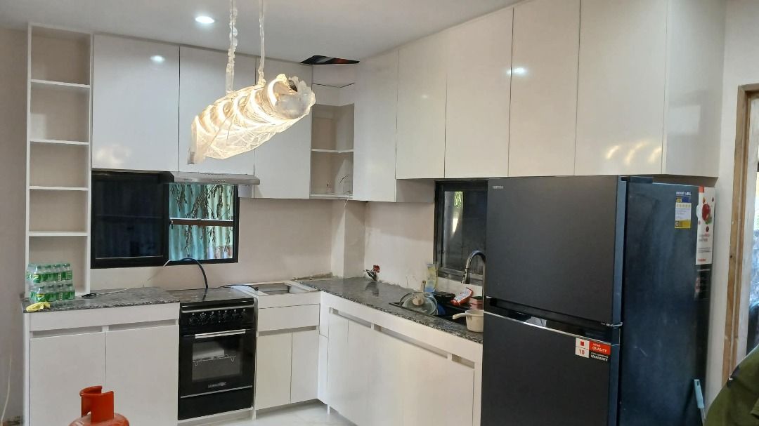 Kitchen Cabinet with Granite Counter Top (Category: Other Home Furniture) located in Caloocan City. Submitted by newcat-ca23 (Listing ID 1458722668, Image 1). Description: .