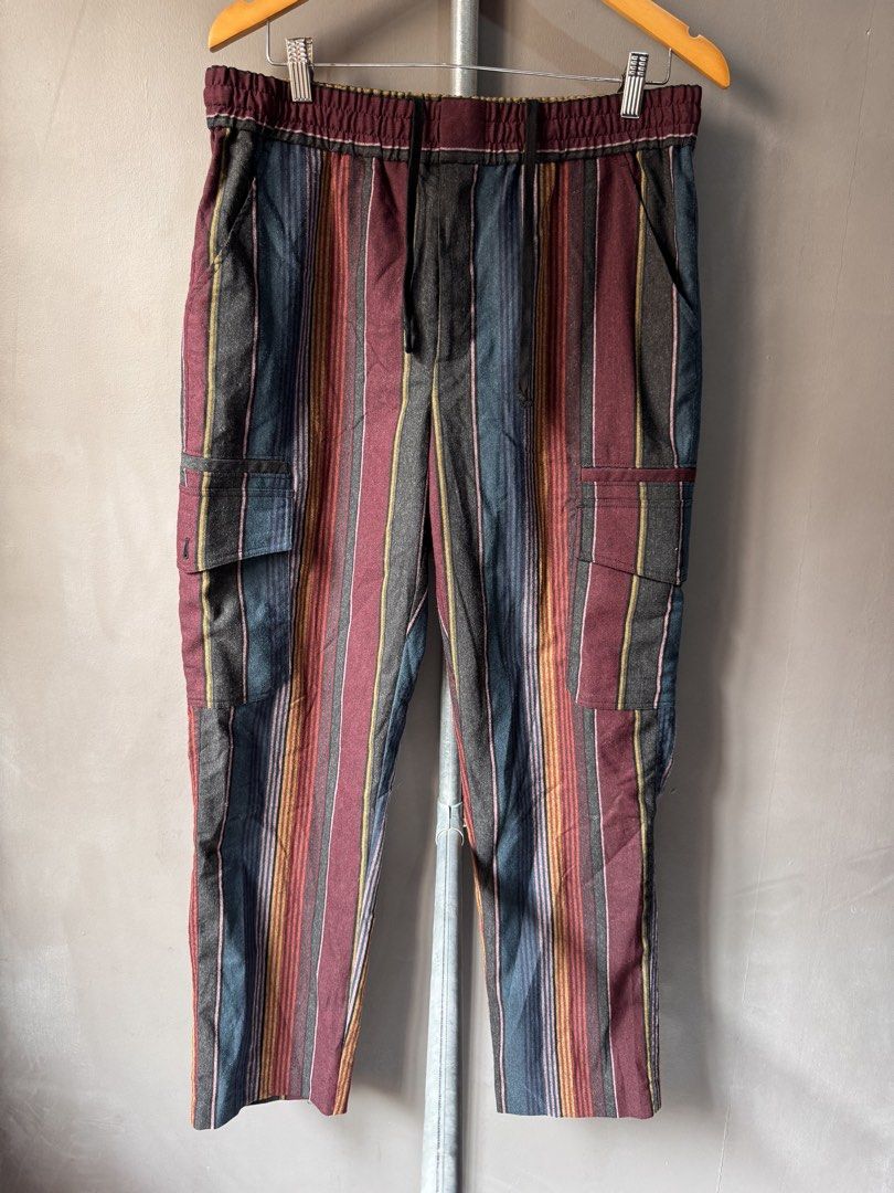 Kith - FW2022 - Striped Gates Trouser Pants (Category: Activewear) located in Cabuyao City. Submitted by _streetflavor (Listing ID 1458760384, Image 1). Description: Kith - FW2022 - Striped Gates Trouser Pants Excellent Size: large on tag fits 34-35 Length: 40 Leg open: 7.5 -1,800 pesos Dm.