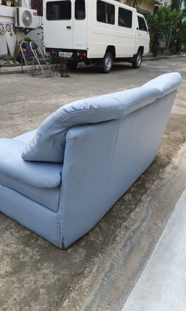 Leather sofa (Category: Sofas) located in Manila. Submitted by tonyhawk0592 (Listing ID 1458806824, Image 3). Description: .