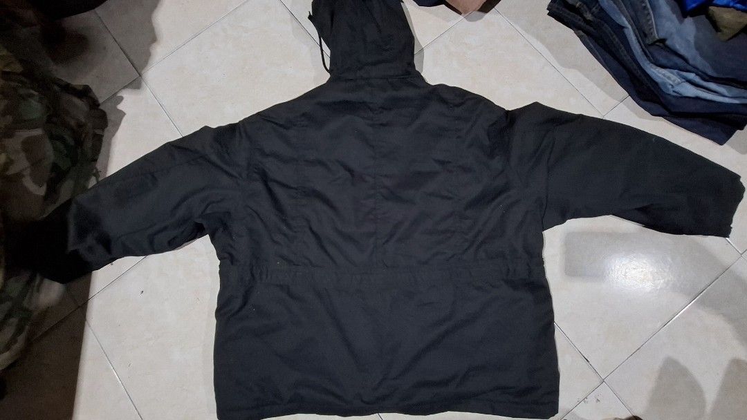 Lee blanket lined parka (Category: Coats, Jackets and Outerwear) located in Baguio. Submitted by thriftrot (Listing ID 1458803016, Image 3). Description: Lee Blanket lined parka Thick cotton fabric Excellent No issue Fits xl to xxl Loc. Baguio Add shipping fee .