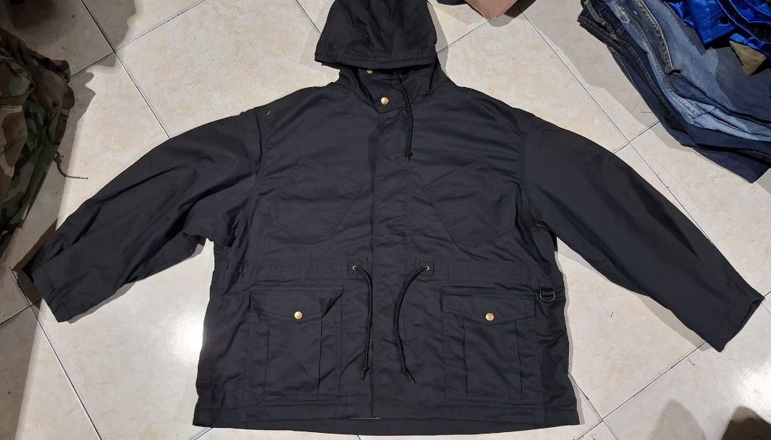 Lee blanket lined parka (Category: Coats, Jackets and Outerwear) located in Baguio. Submitted by thriftrot (Listing ID 1458803016, Image 1). Description: Lee Blanket lined parka Thick cotton fabric Excellent No issue Fits xl to xxl Loc. Baguio Add shipping fee .