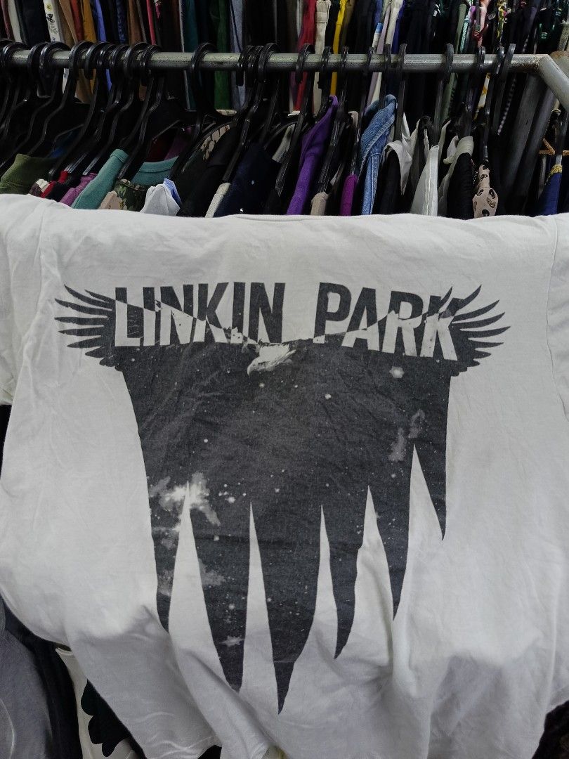 Linkin Park White Band tee (Category: Tshirts & Polo Shirts ) located in Naga. Submitted by just_thrift2.0 (Listing ID 1458852244, Image 3). Description: small 19x26 good condition 9/10 color rate cut hard tag.