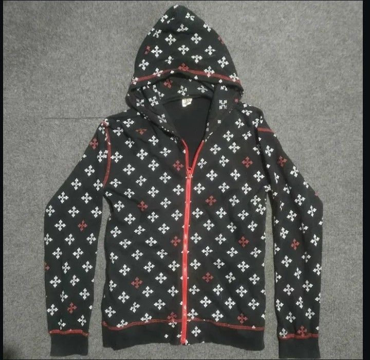 Lock Heaven Jacket (Category: Coats, Jackets and Outerwear) located in Baguio. Submitted by belonging0. (Listing ID 1458726005, Image 1). Description: Lock Heaven 200php+sf 17x24.