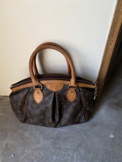 (Category: ) located in . Submitted by handpickthrift (Listing ID 1458783379, Image 1). Description: .