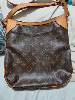 (Category: ) located in . Submitted by refreshmycloset444 (Listing ID 1458876435, Image 1). Description: .