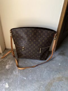 (Category: ) located in . Submitted by handpickthrift (Listing ID 1458782671, Image 1). Description: .