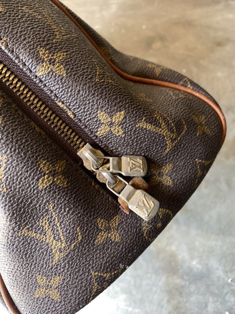 Louis Vuitton Monogram Speedy 30 Handbag (Category: Luxury Bags & Wallets) located in Lucena. Submitted by handpickthrift (Listing ID 1458783104, Image 3). Description: - Classic Louis Vuitton Speedy 30 - Monogram canvas with leather handles and trim - Secure zipper closure - Interior pocket for essentials - Ideal everyday handbag.