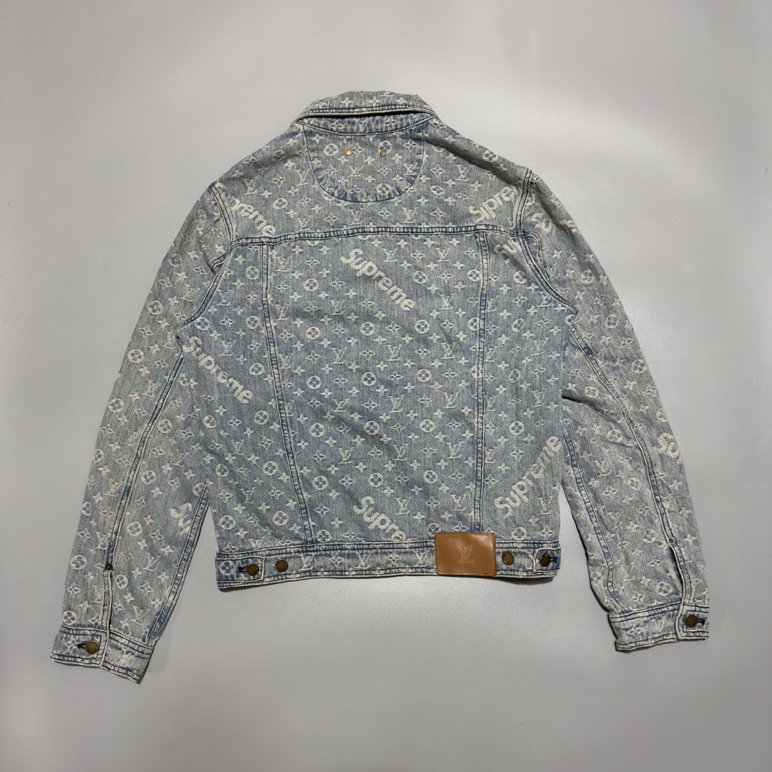 LOUIS VUITTON SUPREME TRUCKER (Category: Luxury Apparel) located in Alburquerque. Submitted by getniceph2022 (Listing ID 1458741539, Image 3). Description: LOUIS VUITTON SUPREME TRUCKER Size 46 medium Measurements: 22 inch width. 25 inch length. Excellent condition Issue on last pic!.