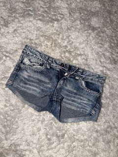 (Category: ) located in . Submitted by vic889 (Listing ID 1458803849, Image 1). Description: .