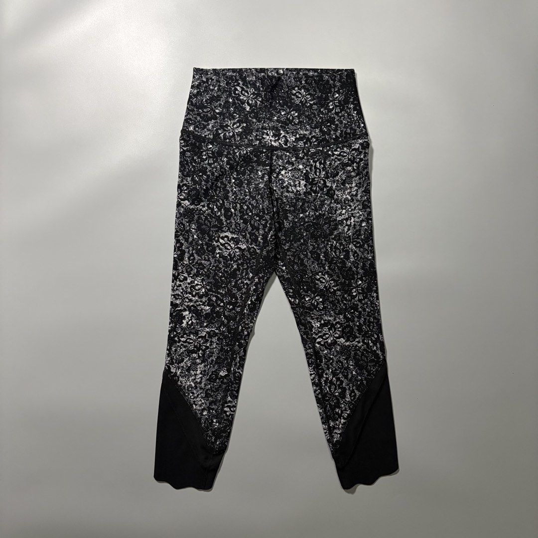 Lululemon Wunder Under Crop II (Special Edition) (Category: Activewear) located in Tayabas. Submitted by bayabaskartell (Listing ID 1458801422, Image 1). Description: .