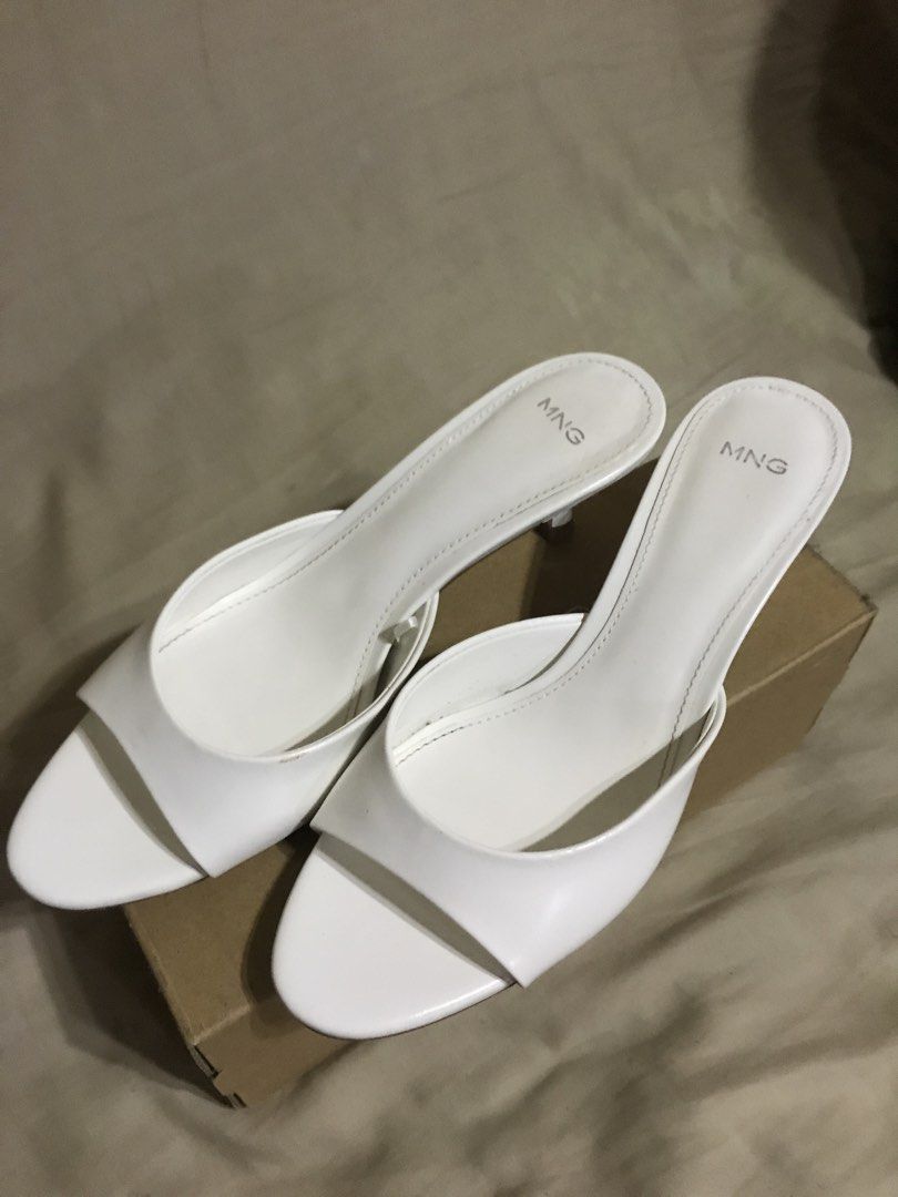 Mango Ivory Sandals (Category: Sandals) located in Quezon City. Submitted by dailymuse.manila (Listing ID 1458758910, Image 3). Description: Size: 7 women Color: Ivory CM: 2.54 Used once. .
