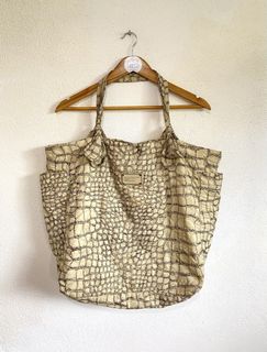 (Category: ) located in . Submitted by dandd_thrift_goods (Listing ID 1458822056, Image 1). Description: .
