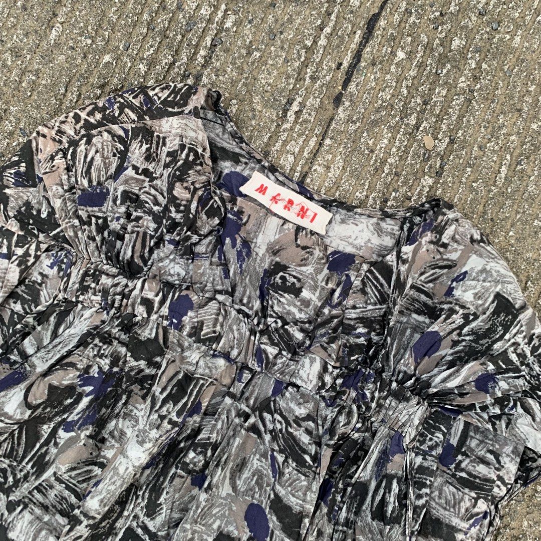 Marni dress top (Category: Luxury Apparel) located in Manila. Submitted by _thrift.clothes._ (Listing ID 1458808304, Image 2). Description: Size:40 W:20-21 L:26.