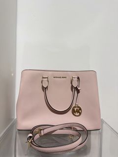 (Kategori: ) berada di . Dikirim oleh caprigirl18 (ID iklan 1458800281, Gambar 1). Deskripsi: .