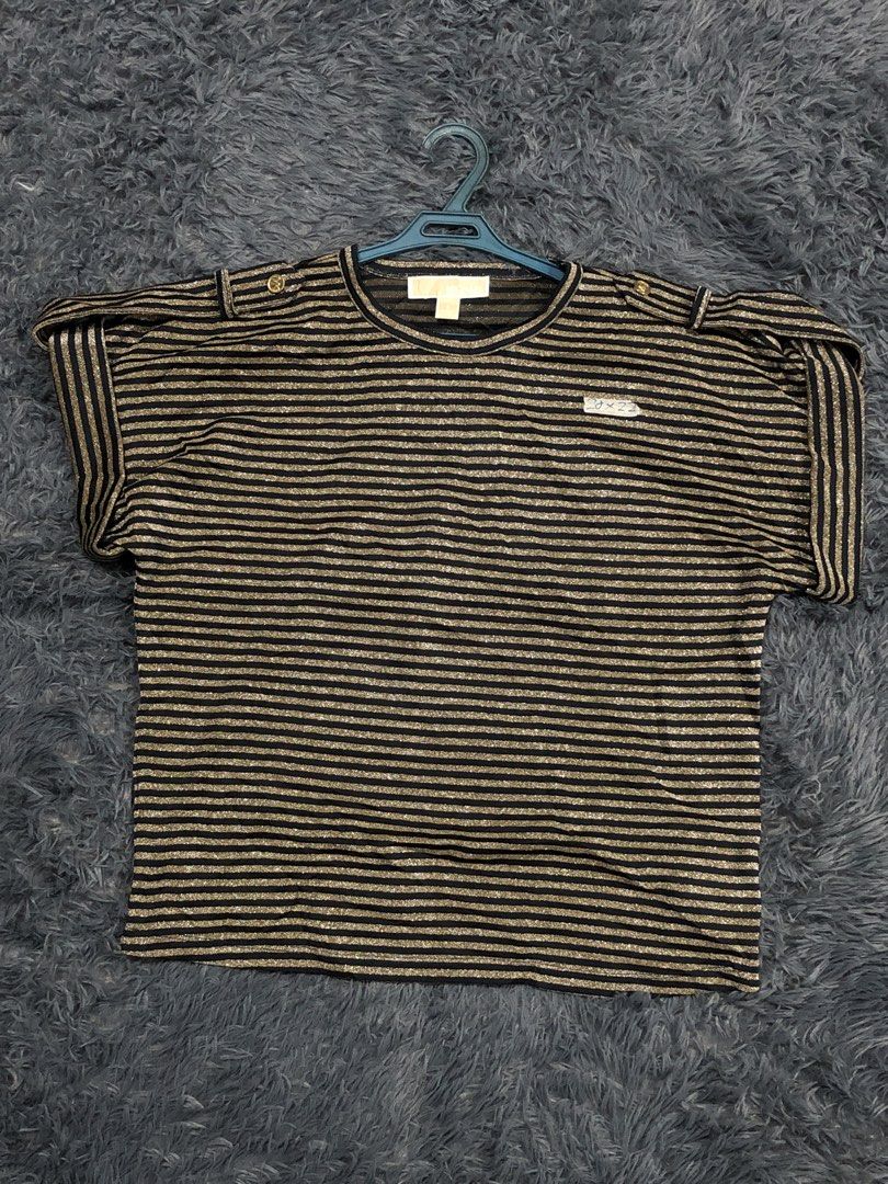 Micheal Kors Top (Category: Shirts) located in Manila. Submitted by raremountain00 (Listing ID 1458849042, Image 1). Description: Authentic Excellent condition No issue.