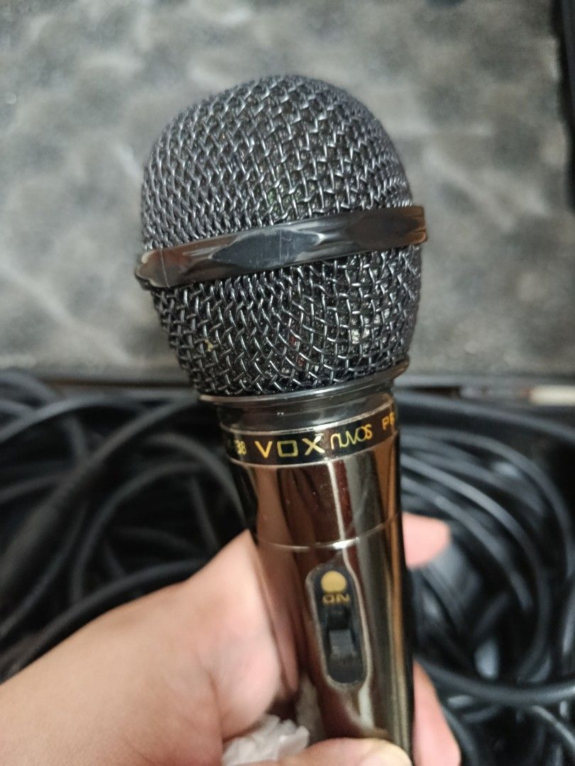 Microphone for Videoke (Category: Microphones) located in Caloocan City. Submitted by SEATE_shop (Listing ID 1458771477, Image 3). Description: Twice lang nagamit..