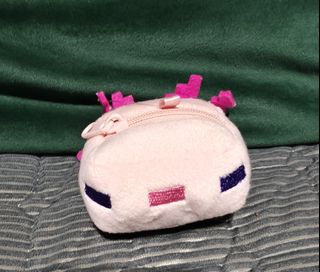 (Category: ) located in . Submitted by ToysOwO (Listing ID 1458809460, Image 1). Description: .