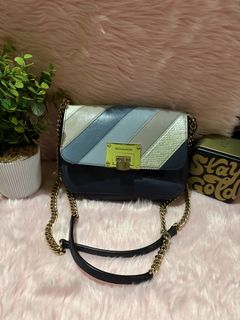 (Category: ) located in . Submitted by closet_jz (Listing ID 1458764286, Image 1). Description: .